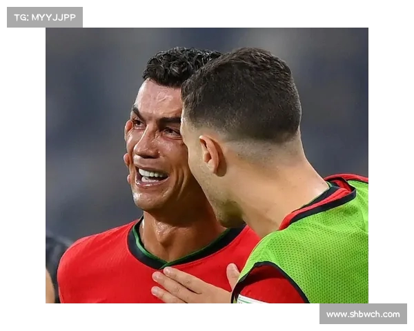 退钱哥：C罗球迷支持葡萄牙夺冠，但国足情感无法比拟