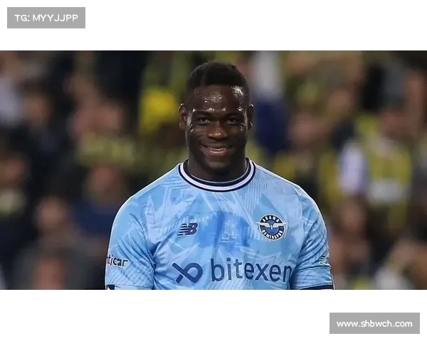 TNT最新消息：巴洛特利与科林蒂安签署两年合同，重返赛场激战新赛季