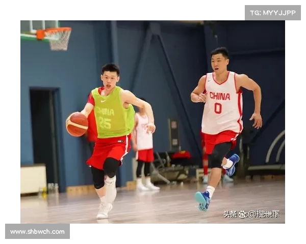 中国男篮抵达澳大利亚备战！王岚嵚：全力以赴，墨尔本风暴迎接挑战